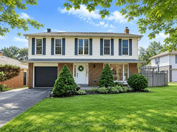 38 Walkerton Dr, Markham, ON L3P 1H8