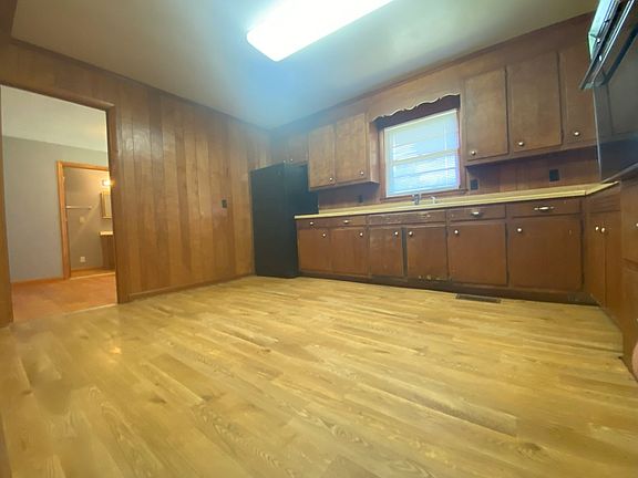 3rd image of 3938 Halls Hill Pike