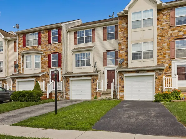 158 Sara Ln, Hanover, PA 17331