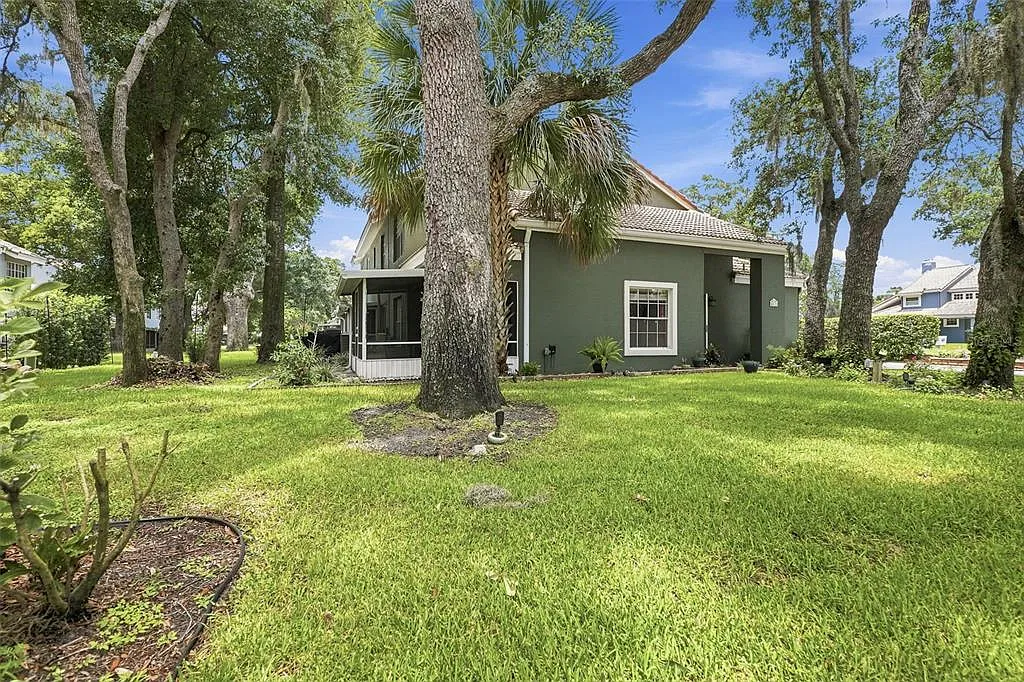 3 bed, 2.5 bath, 1293 sqft, $2,200 — Photo 4