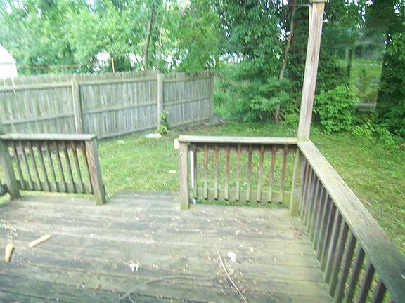 3rd image of 210 Kennedy Dr