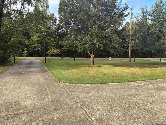 3rd image of 3520 Thomas Rd