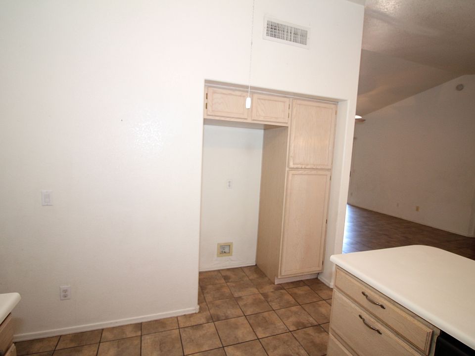 1st image of 8952 W Fargo Dr