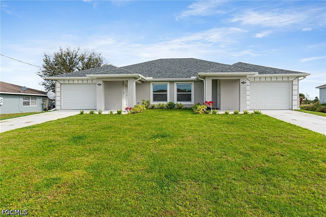 3 bed, 2.0 bath, 2394 sqft, $1,700 — Photo 1