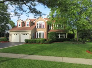 1557 Driftwood Ln, Crystal Lake, IL 60014