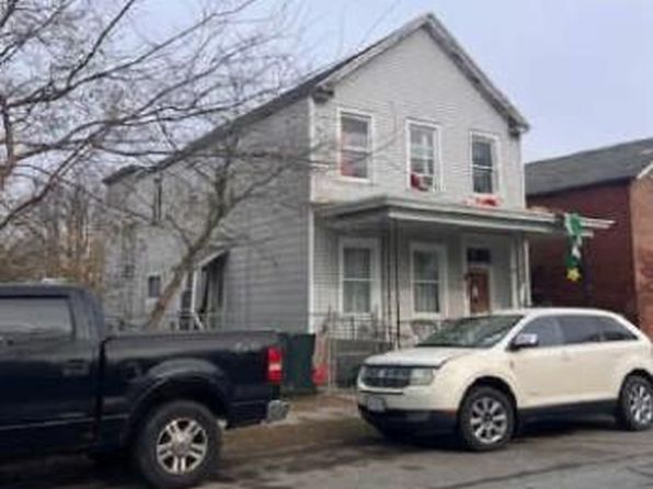 293 3rd Ave