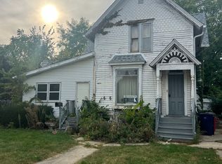 606 Logan Ave, Elgin, IL 60120