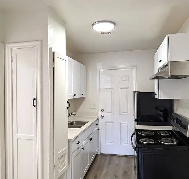 163 E Commonwealth Ave — Photo 3