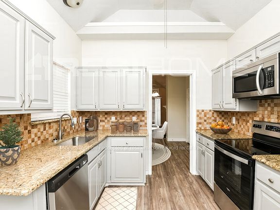 2nd image of 1744 Creekbend Dr
