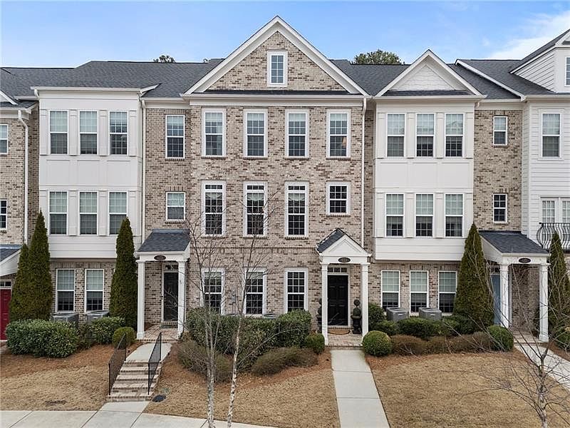 1st image of 653 Hanlon Way