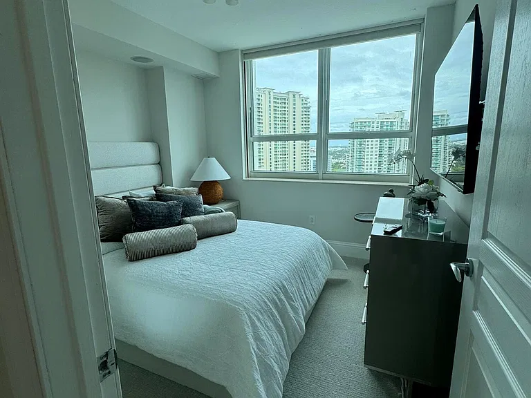 350 SE 2nd St #2630 — Photo 19