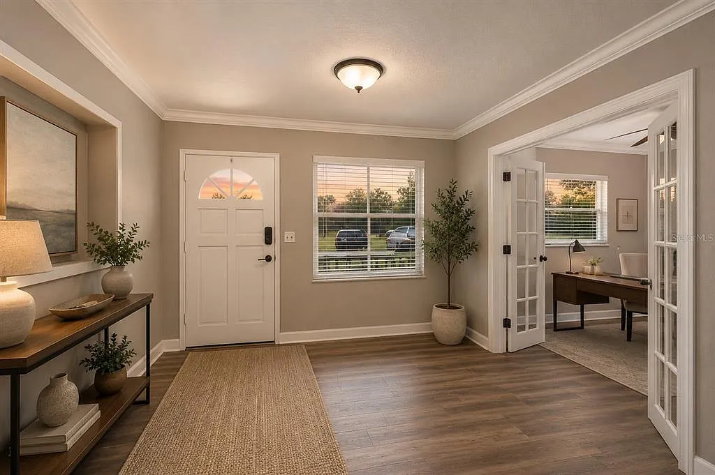 5 bed, 2.0 bath, 1901 sqft, $2,900 — Photo 4