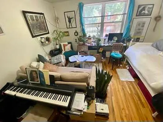 Rented by City Connections Realty | media 2