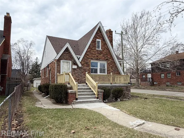 10055 Ward St, Detroit, MI 48227