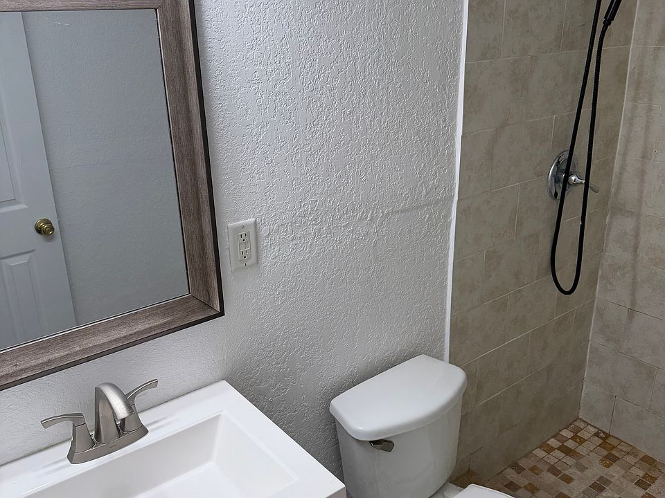 1st image of 15420 SW 301st St