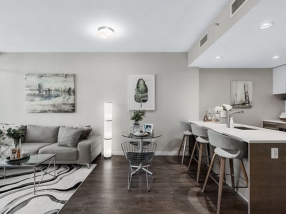 5th image of 4485 Skyline Dr #2407