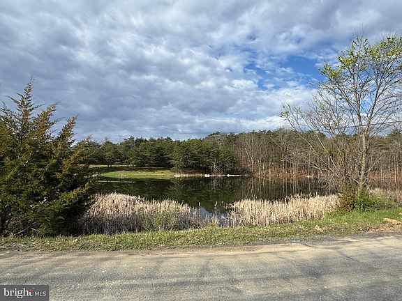 5th image of 99 W Parker Dr