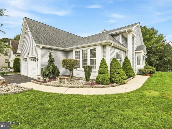22 Five Bridges Ct, Barnegat, NJ 08005