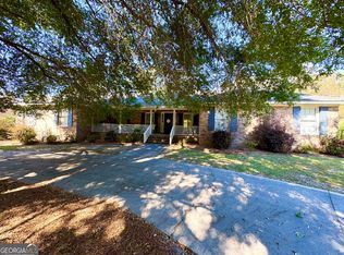 230 Ridge Cir, Dublin, GA 31021