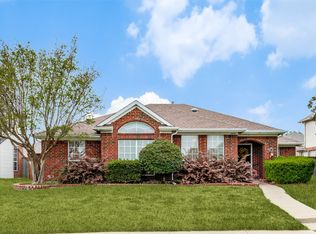 8402 Hartford Dr, Rowlett, TX 75089