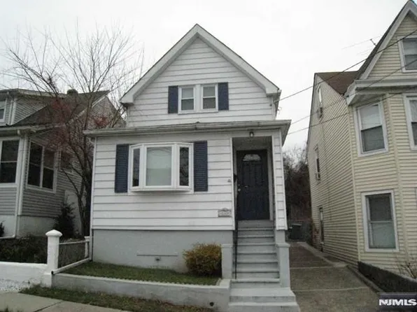 155 Heights Ave, Fair Lawn, NJ 07410