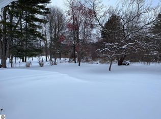 646 Sheridan Rd, Traverse City, MI