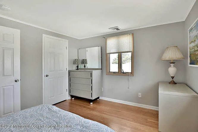 127 Trenton Ave — Photo 19