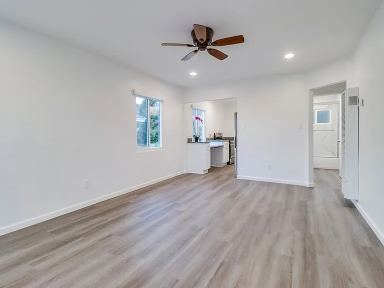 6037 La Jolla Hermosa Ave — Photo 5