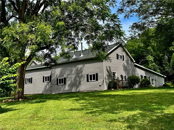 2666 Lyon Rd, Newark, NY 14513