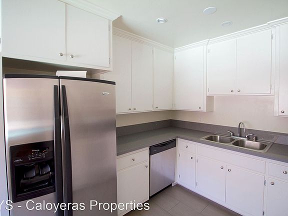 5th image of 721 Edgewood St #10