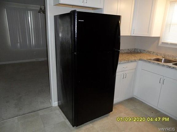 5th image of 309 Claudette Ct