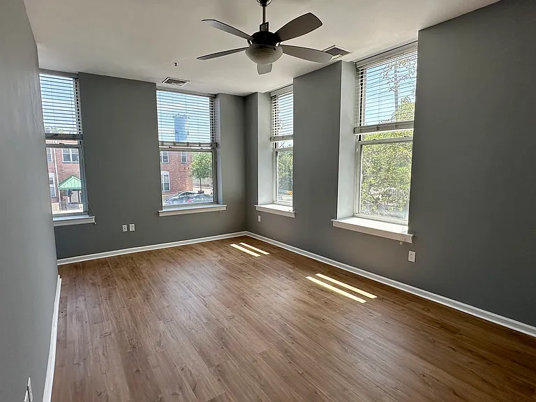 220 Main St #202 — Photo 5