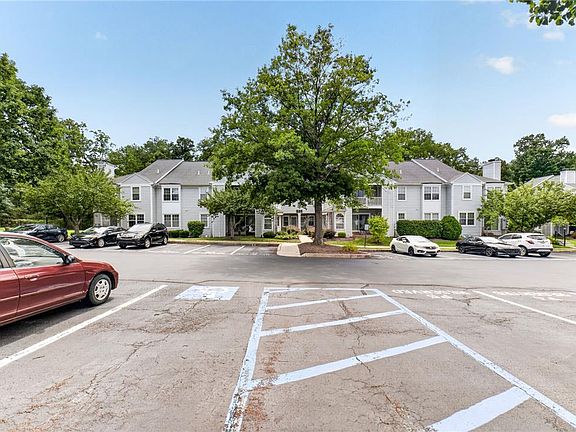 2nd image of 306 Mews Dr