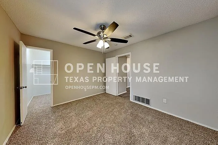4819 Butterfield Rd — Photo 14