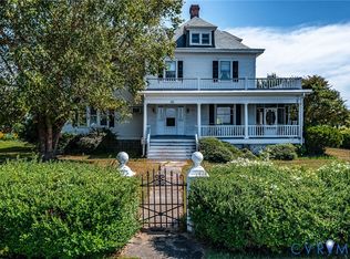 218 Fleeton Point Cir, Reedville, VA 22539