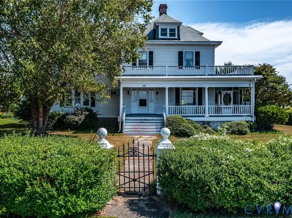 218 Fleeton Point Cir, Reedville, VA 22539