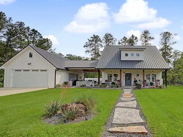 121 Northview Dr, Brookeland, TX 75931