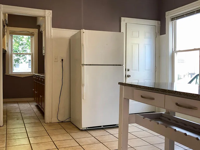 27 Violet St #1 — Photo 10