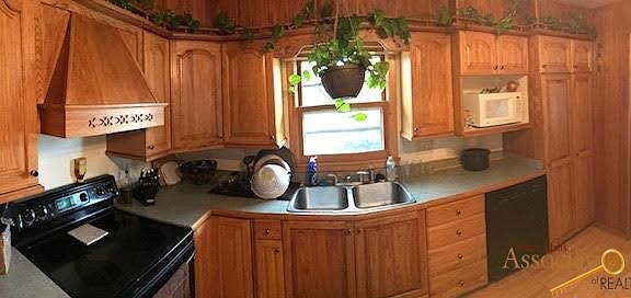 5th image of 1916 Hillsview Dr