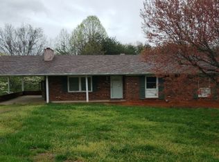 1137 E Old Phillips Rd, Pinnacle, NC 27043