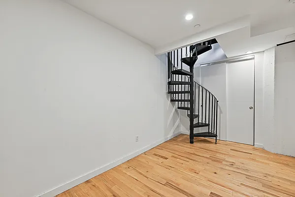 Rented by Living New York | media 12