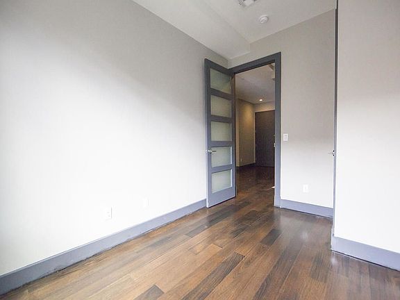 4th image of 127 Boerum St #1