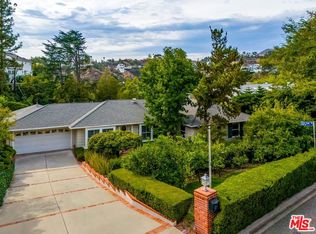 2541 Park Oak Dr, Los Angeles, CA 90068