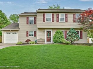 217 Smokerise Ln, Toms River, NJ