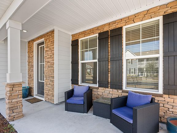 2nd image of 1325 Bermuda Grass Dr. Brighton Lakes Gated Community
