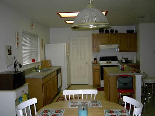 3rd image of 7630 Forest Vale Road