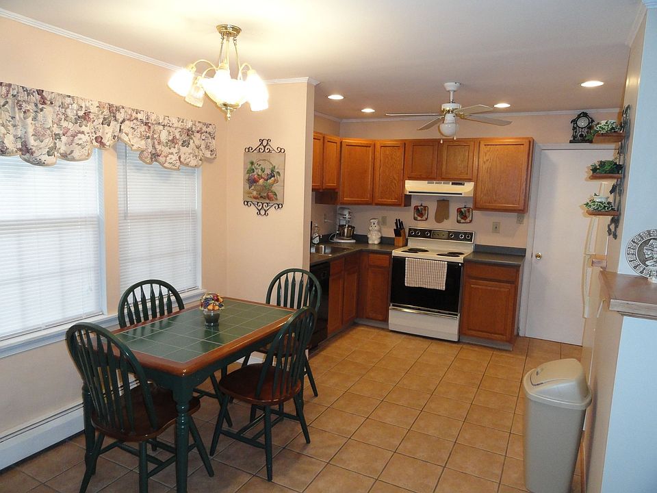 2nd image of 47 Cherry Ln