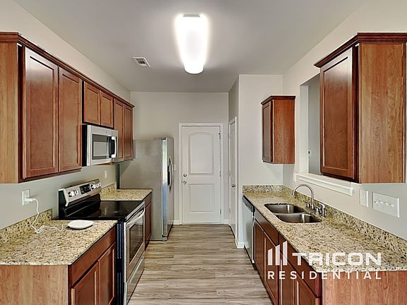 5th image of 2047 Aragon Ln