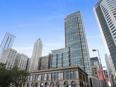 130 N Garland Ct APT 2307, Chicago, IL, 60602