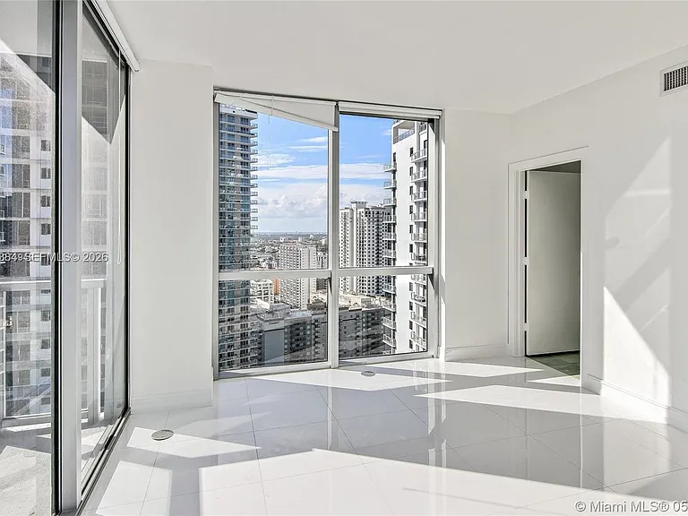 1060 Brickell Ave #2911 — Photo 8